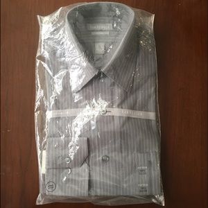 Van Heusen Fitted Button Down long sleeve NWT